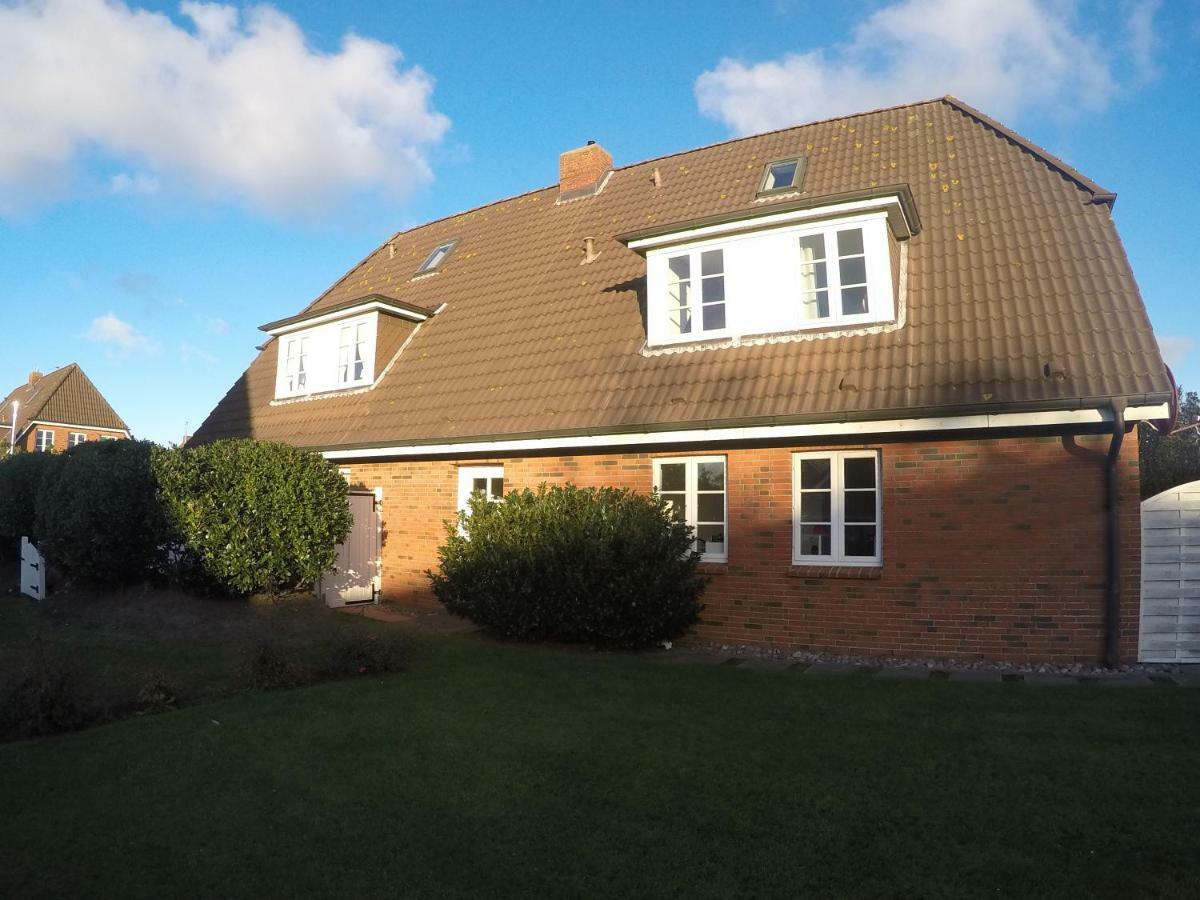 Ferienwohnungen Und Haushaelfte Friesland Midlum  Exterior photo